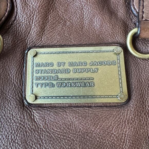 Marc by Marc Jacobs Shoulder Bag Brown Faux Leather Standard Supply 14"x14"x5" - Picture 4 of 12